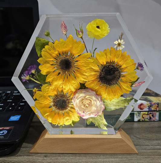 Enchanted glowing Sunflower lamp