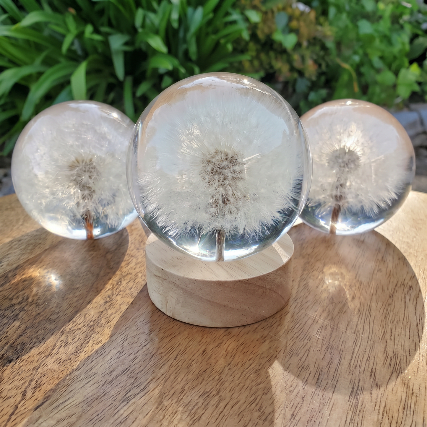 Hand-Poured Flower Resin Lamp