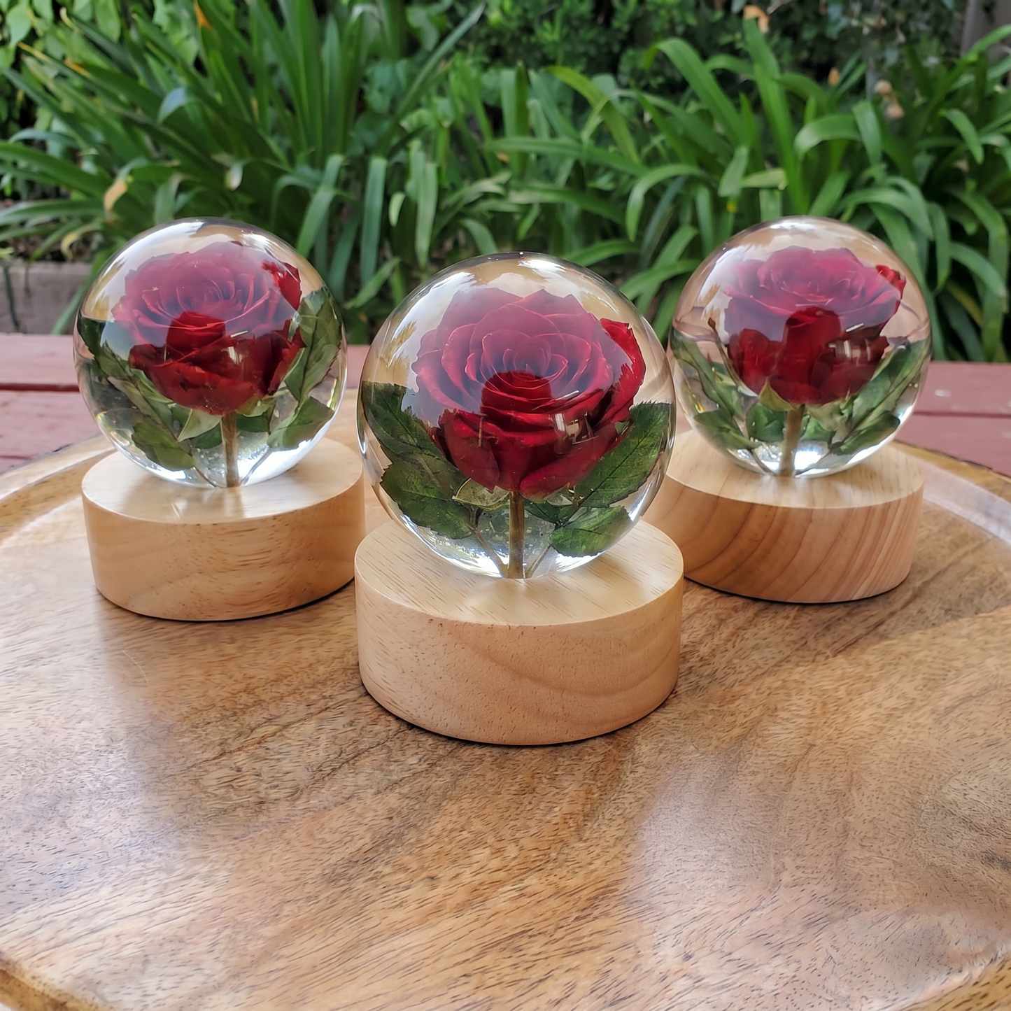 Hand-Poured Flower Resin Lamp