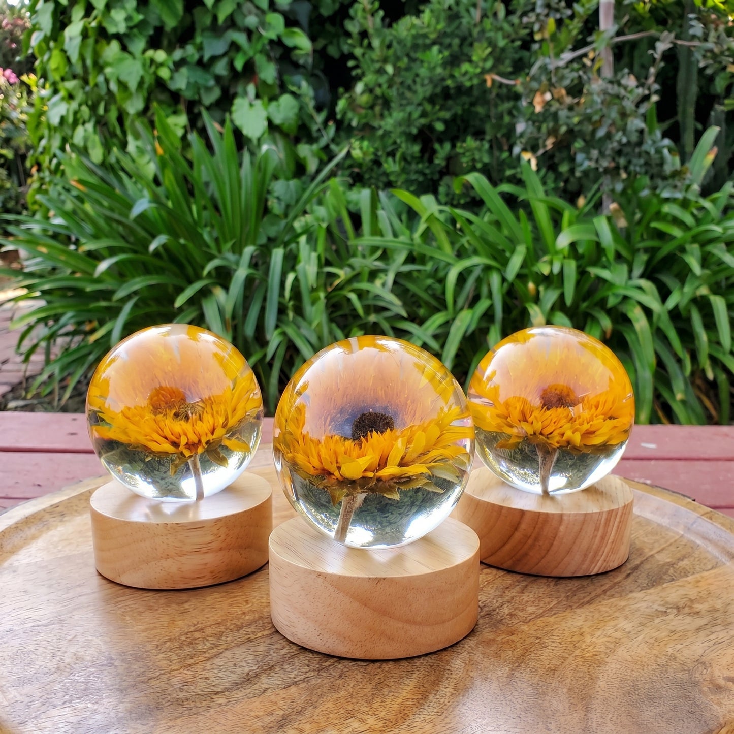 Hand-Poured Flower Resin Lamp